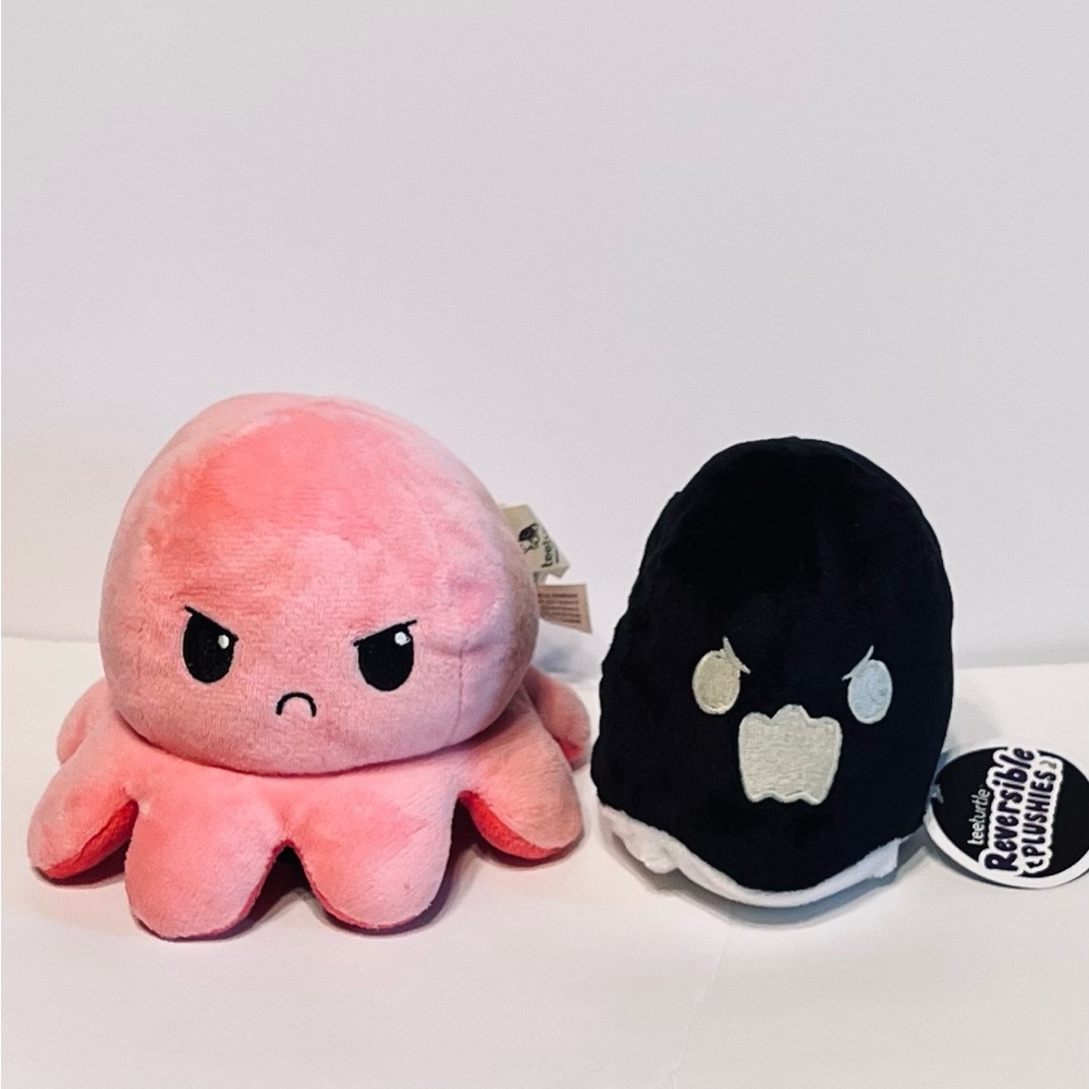 TeeTurtkes lot of two plush 3/$25